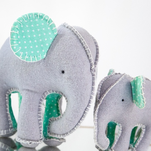 NWT Land Of Nod Unforgettabke Elephants Set - Picture 3 of 10